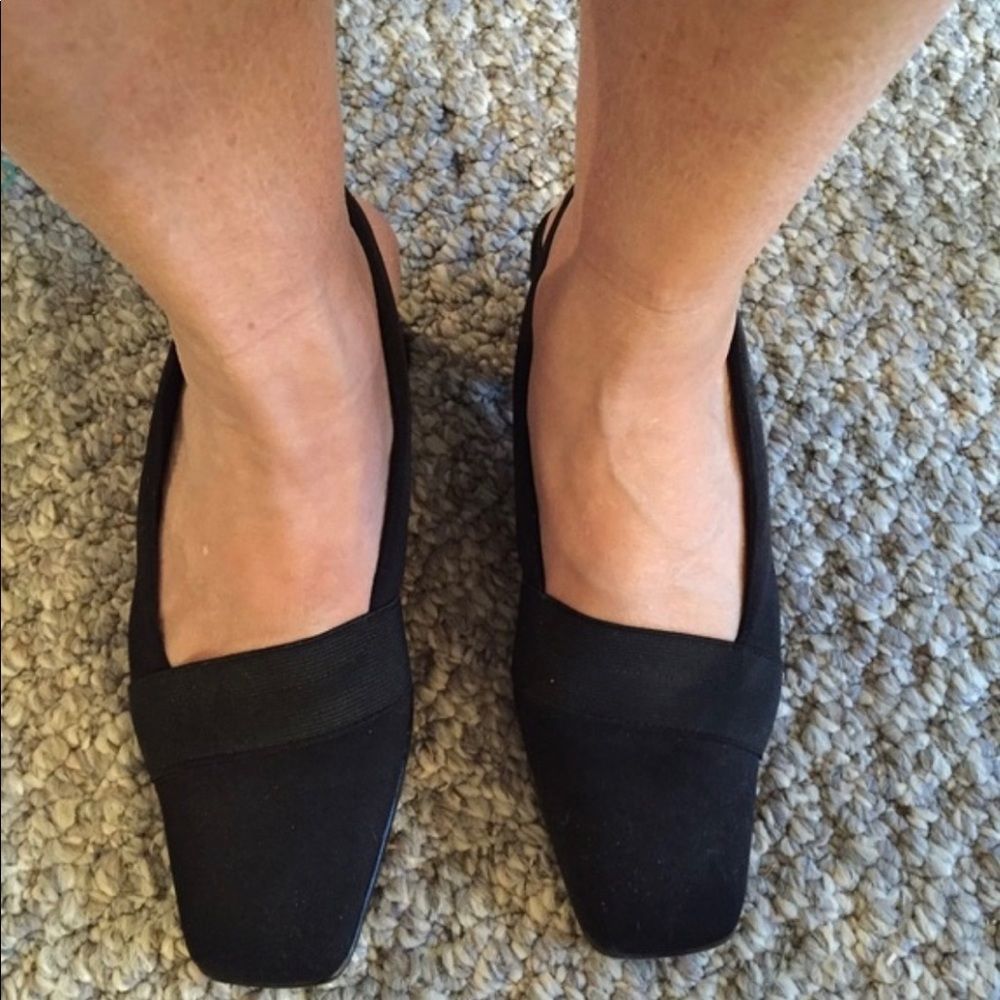 Life Stride Black Slingbacks